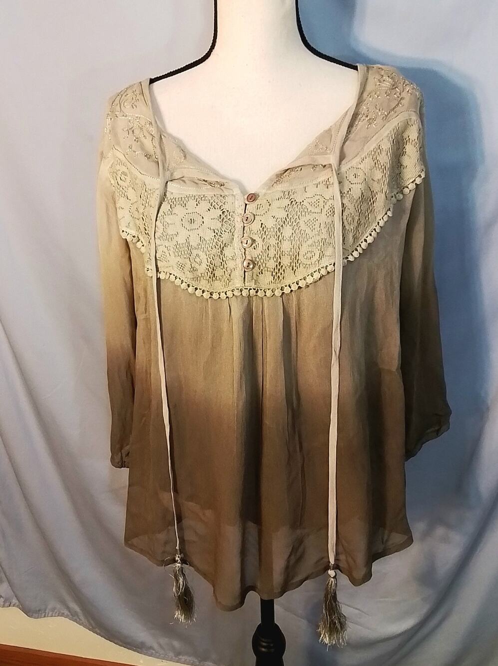 Bedford Fair, Brown top